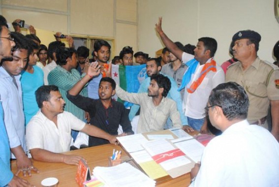 NSUI gherao Director of Higher Education NSUI gherao Director of Higher Education